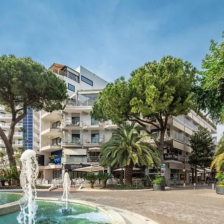 Monaco Hotel