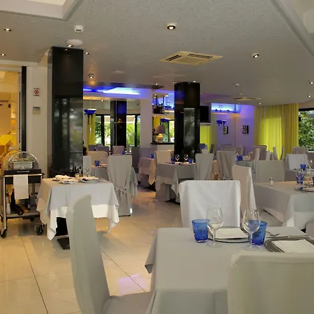 Hotel Monaco 4*