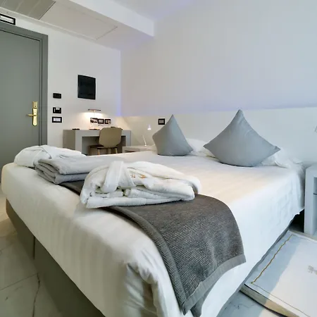 Monaco Hotel 4*