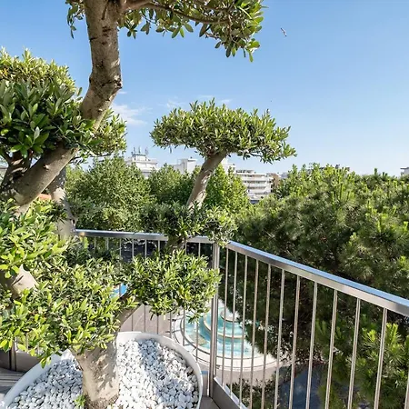 Hotel Monaco 4*
